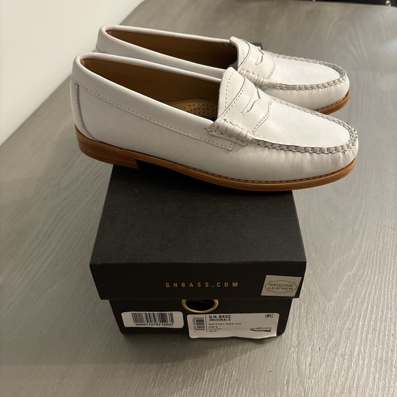 G.H. Bass & Co. White Loafers - Picture 3 of 5